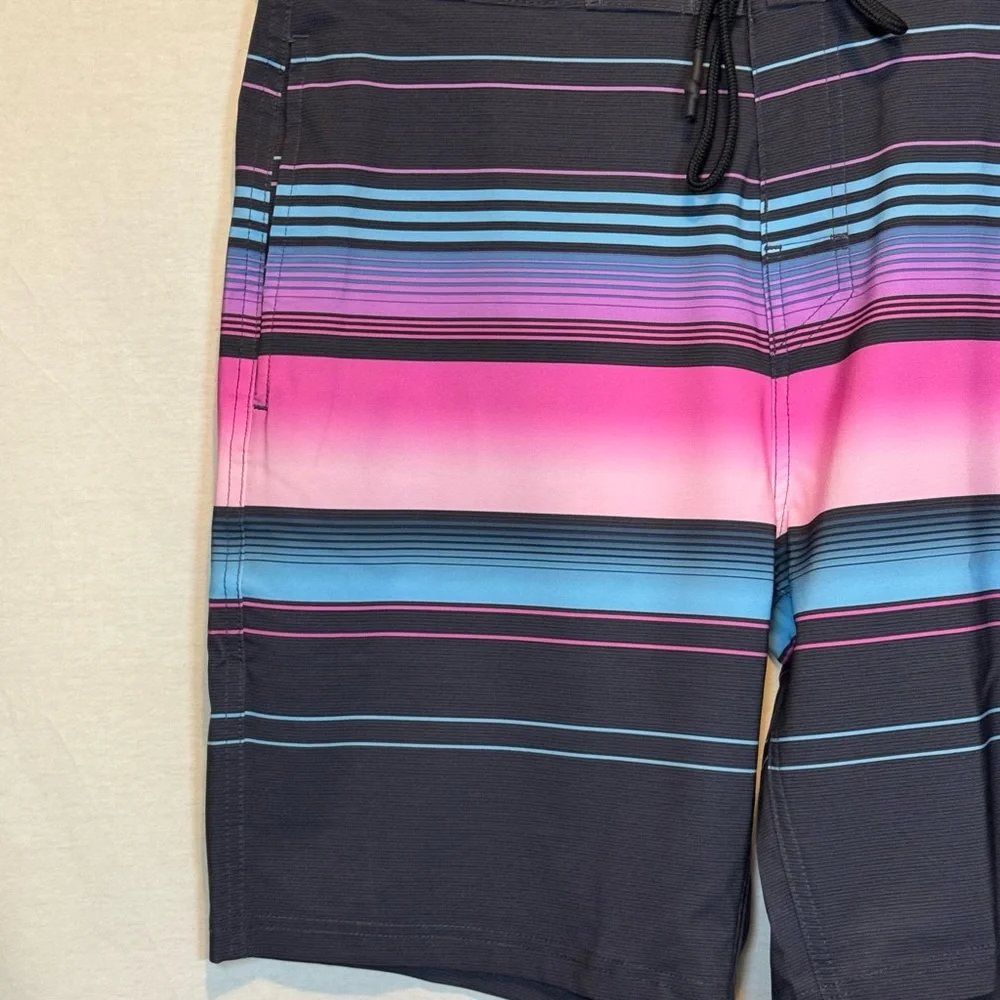 G-147 Men’s No Boundaries NWT Black Pink & Teal‎ Stripe Board Shorts Size 32
